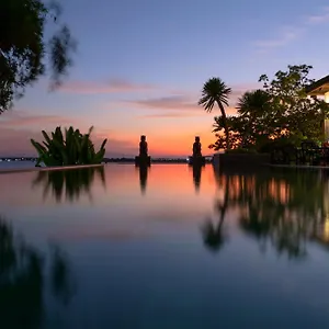 4* 호텔 Nghe Prana And